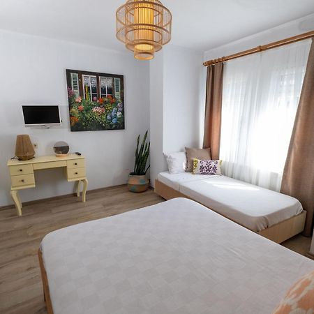 Posthane Hotel Бозджаада Екстериор снимка