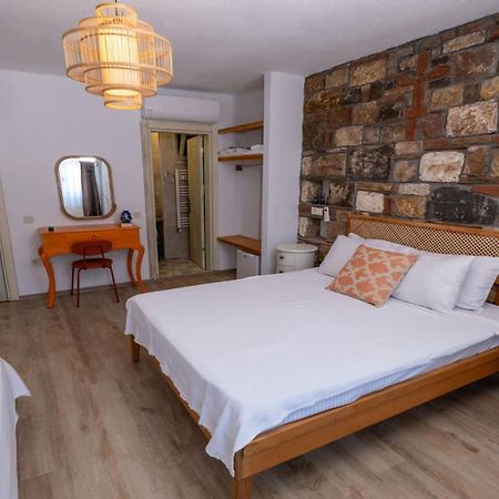 Posthane Hotel Бозджаада Екстериор снимка